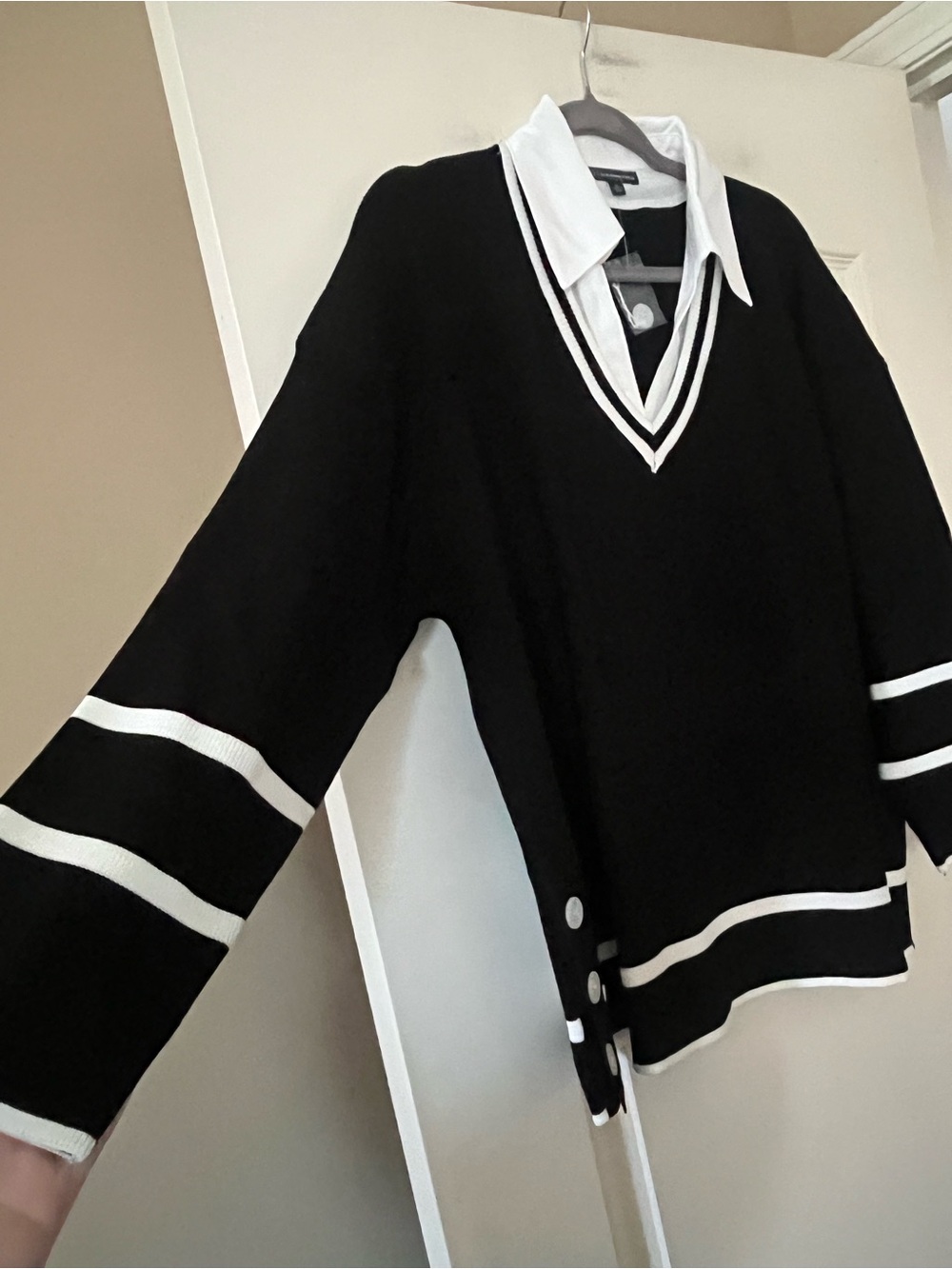 Adrianna Papell Black V-Neck Layered Sweater with White Stripes Size 1X - Picture 6 of 14